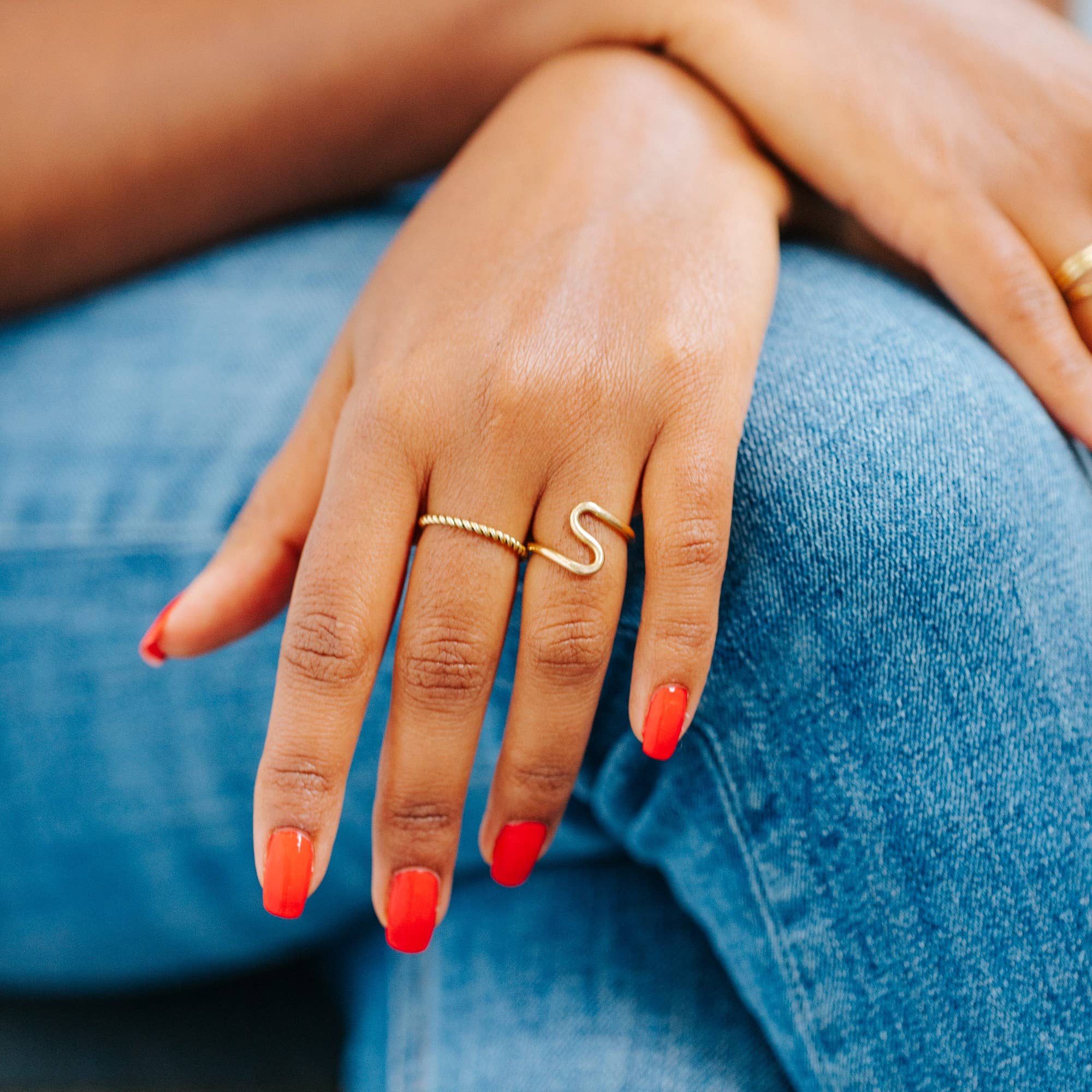 Playful Squiggle Brass Band Ring