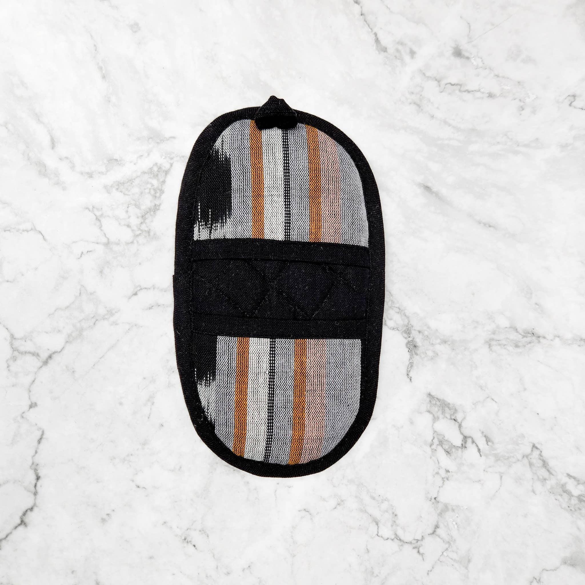 Double-Ended Oval Pot Holder: Ochre