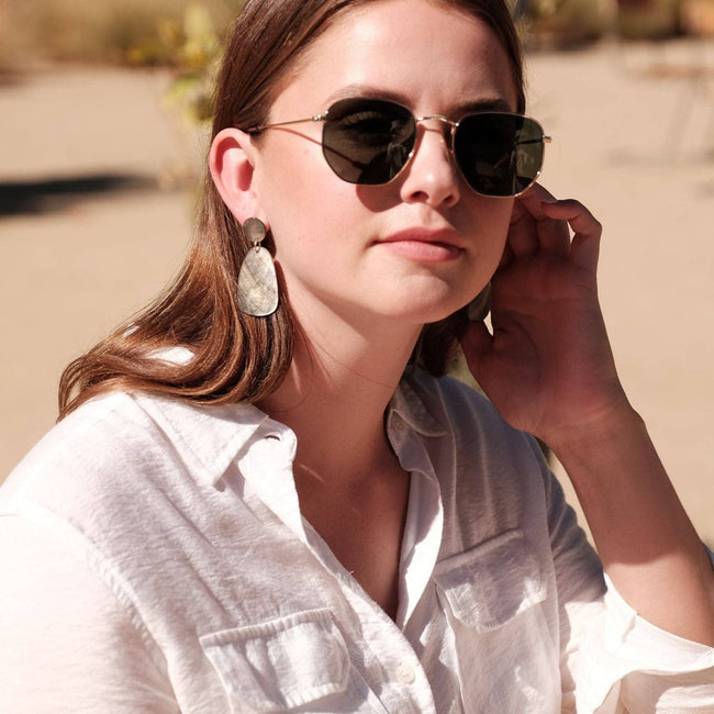 Black Stud Earrings - Mother of Pearl