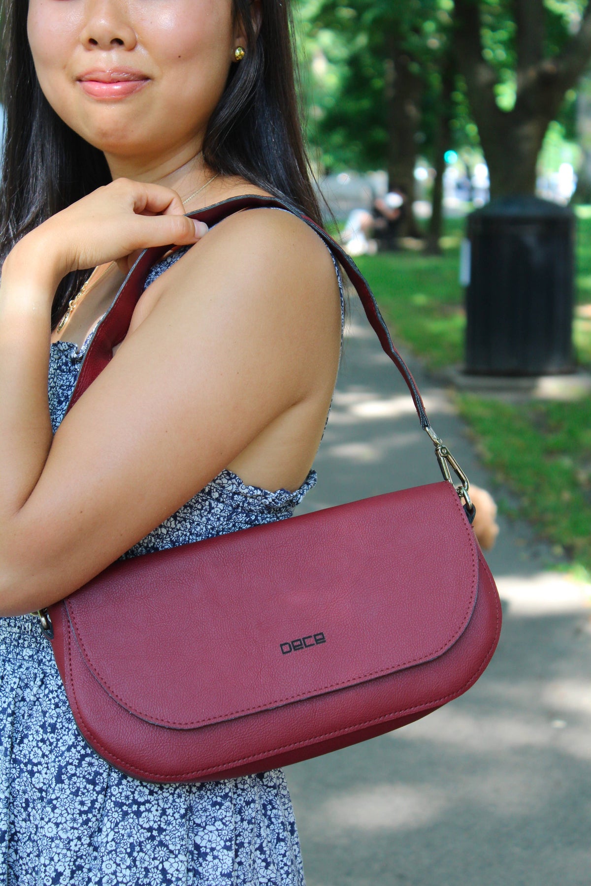 Apple Textile Clutch Bag: Burgundy