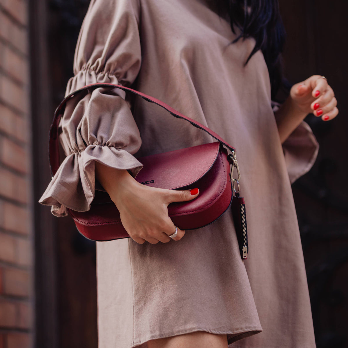Apple Textile Clutch Bag: Burgundy