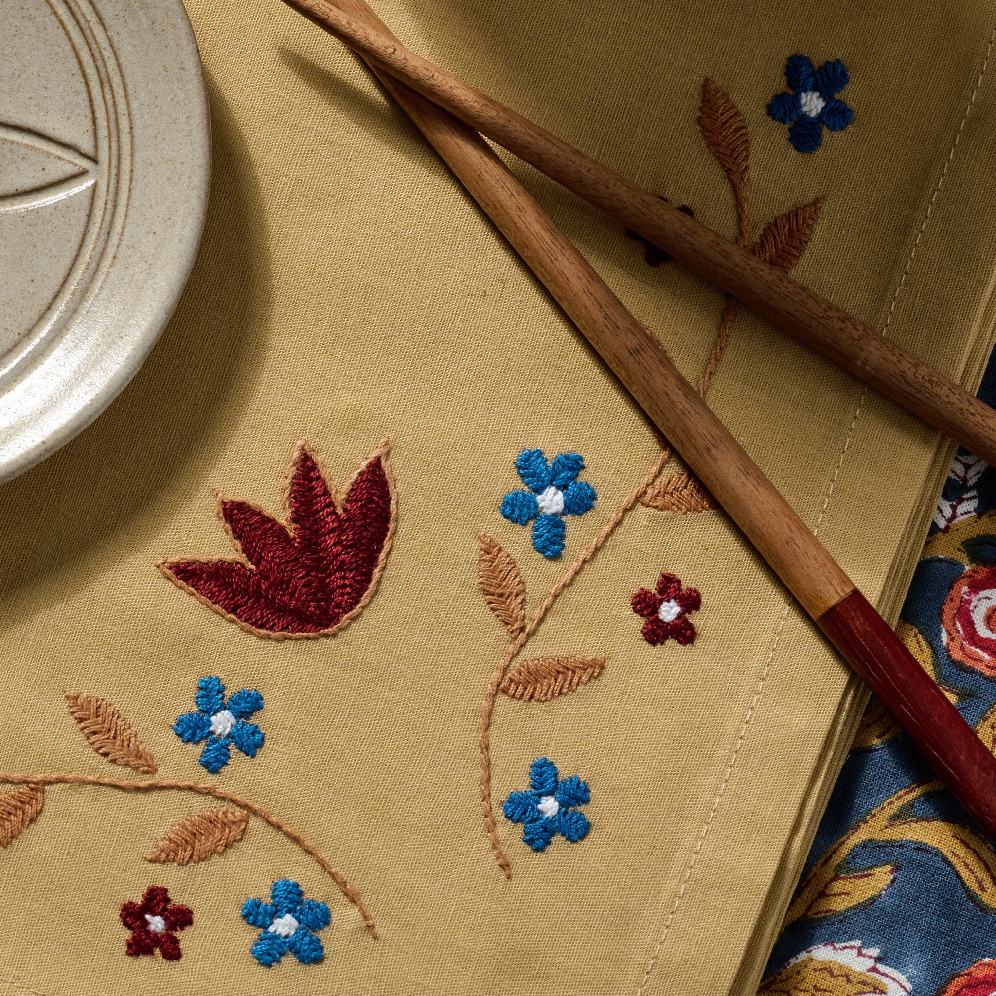 Aamani Floral Embroidered Napkin