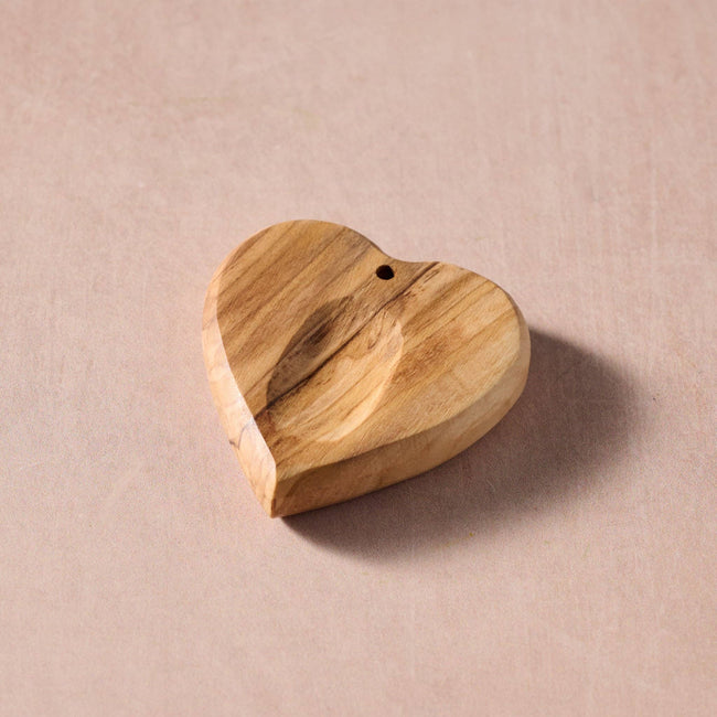 Hubb Olive Wood Pocket Heart