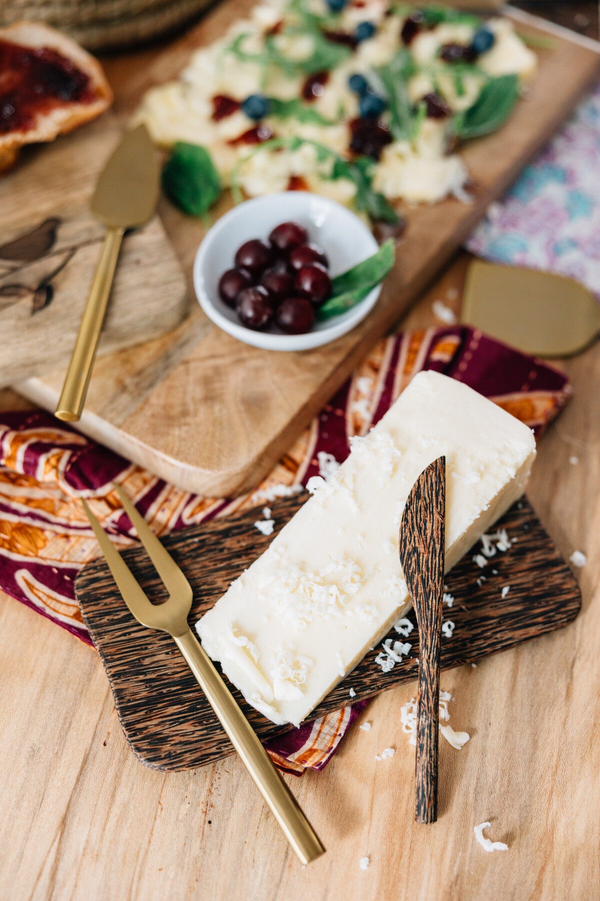 Clean Lines Cheese Serving Set