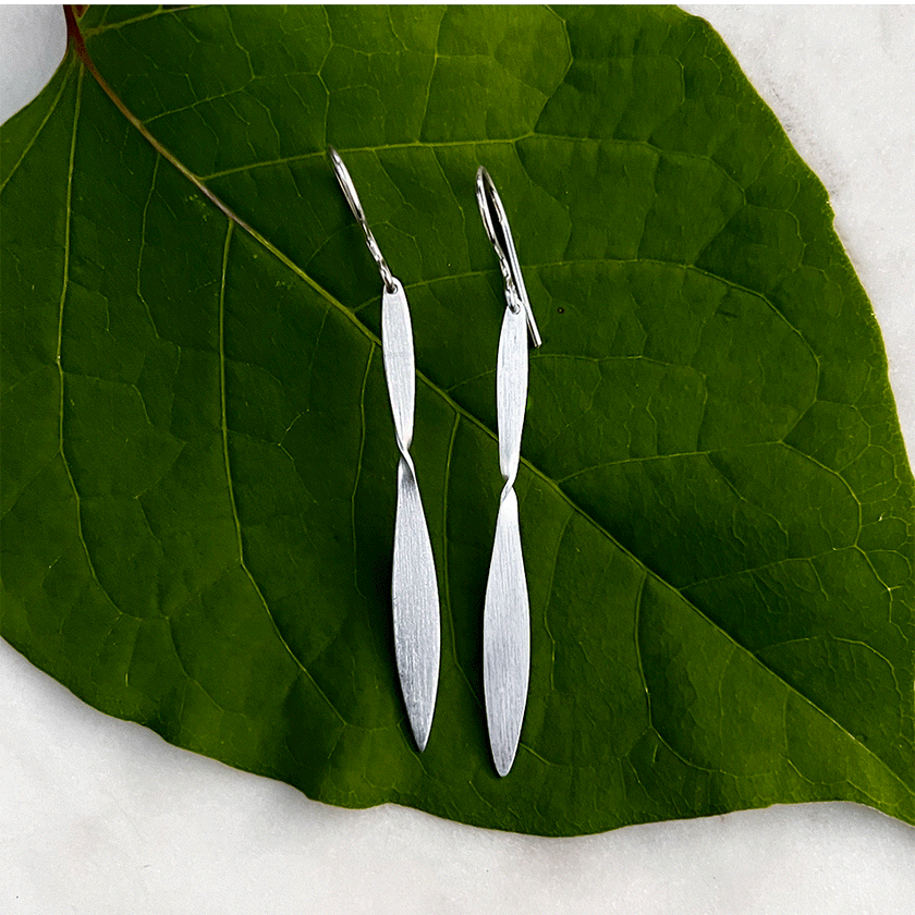 Elegant Point Earrings
