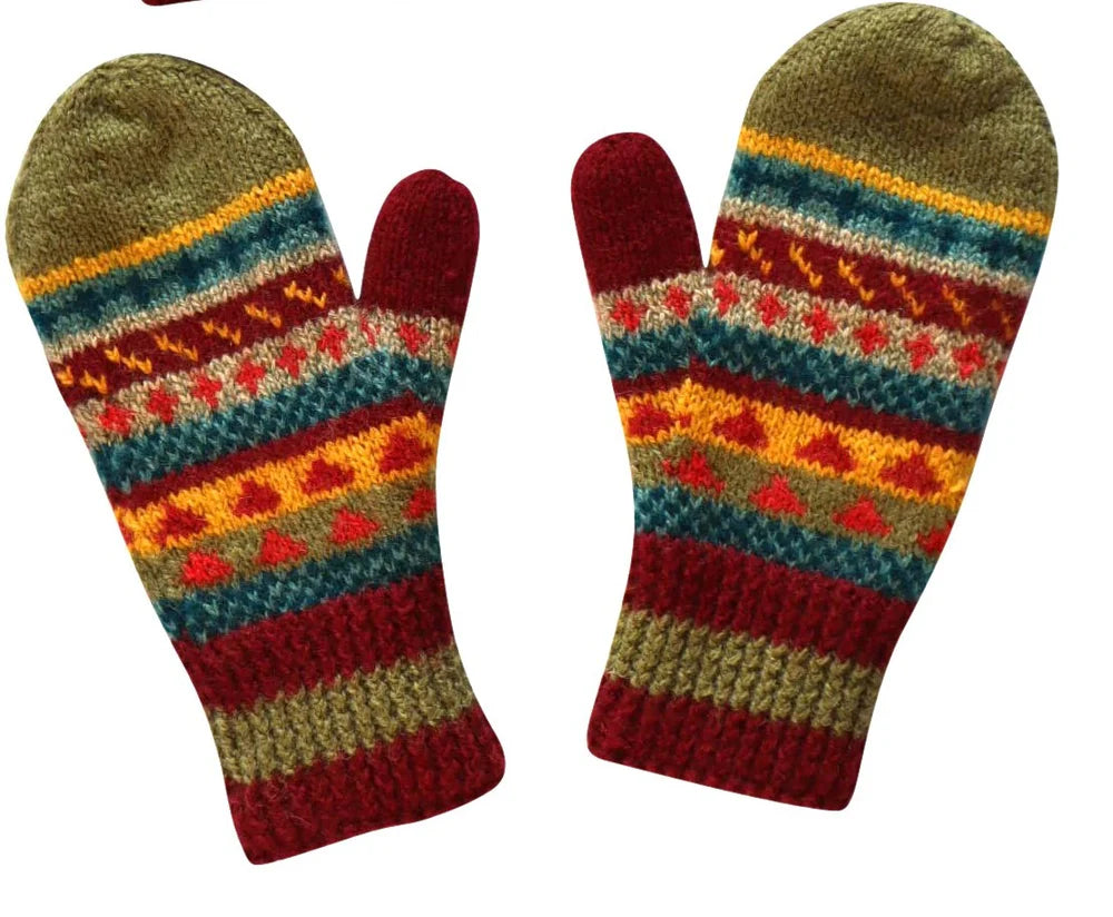 Mountain Dia Mittens